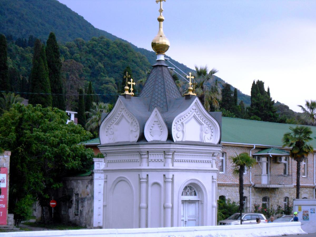 Гостиница Лебедь New Athos Esterno foto